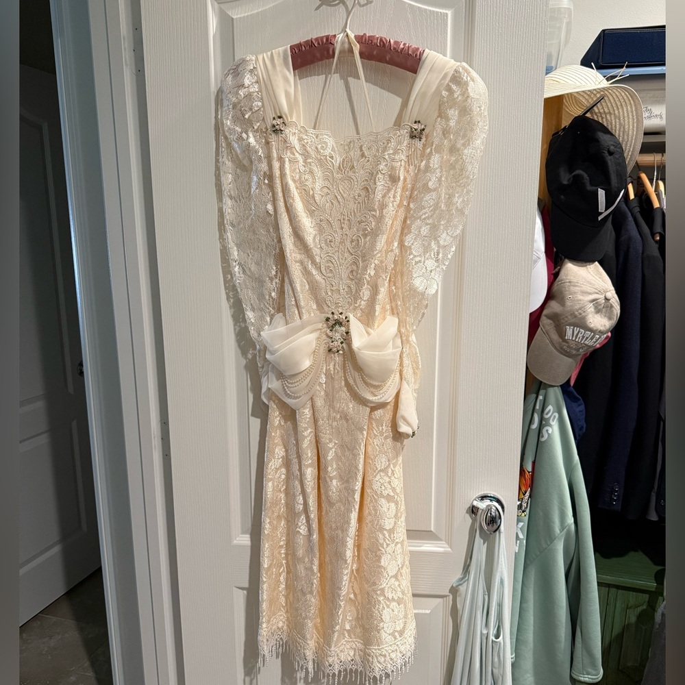 VINTAGE 80s Cream Lace Wedding Dress with Embellishments